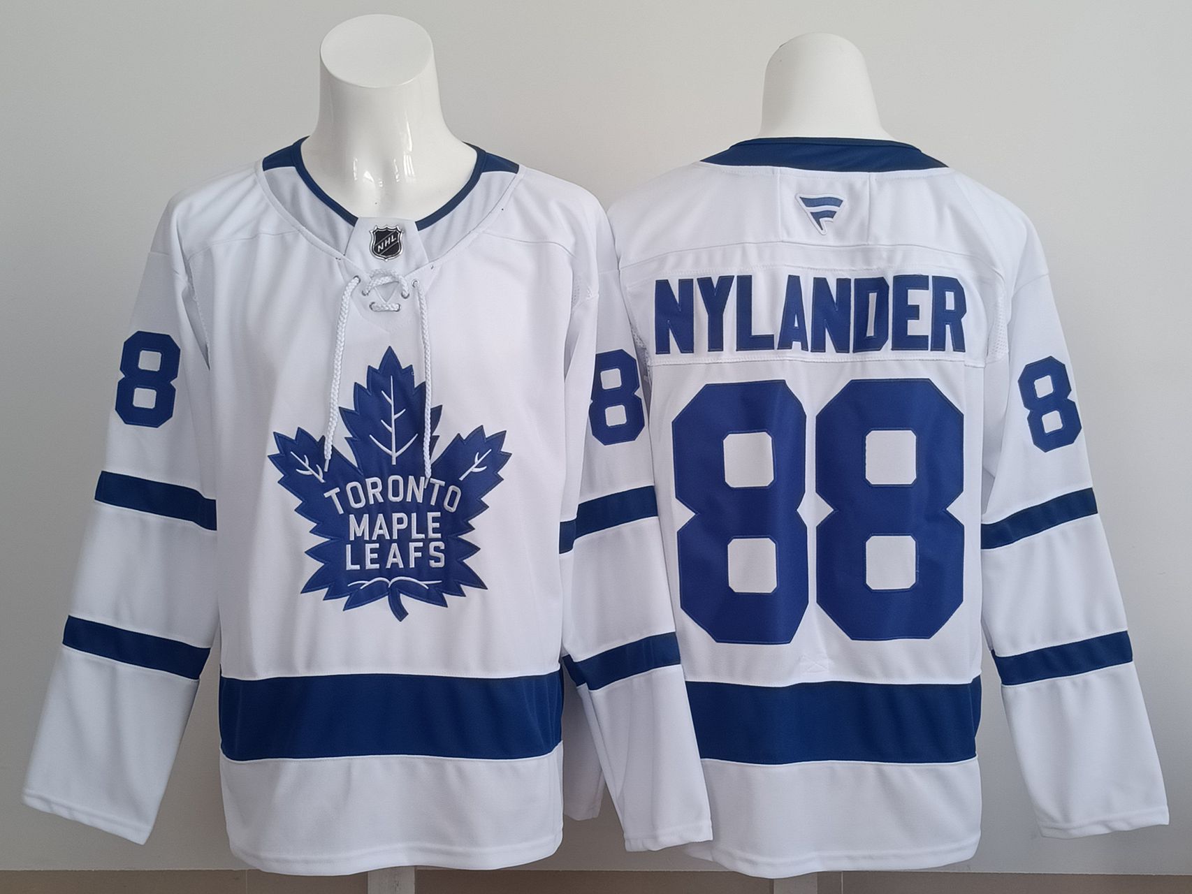 Men 2025 Toronto Maple Leafs #88 Nylander White NHL Jersey style 01